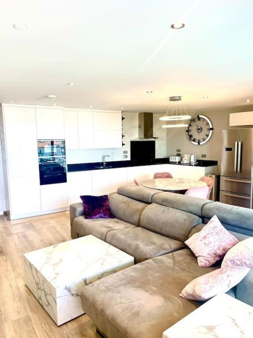 Ocean Village High Floor Luxury Modern Apartment Gibraltar Extérieur photo