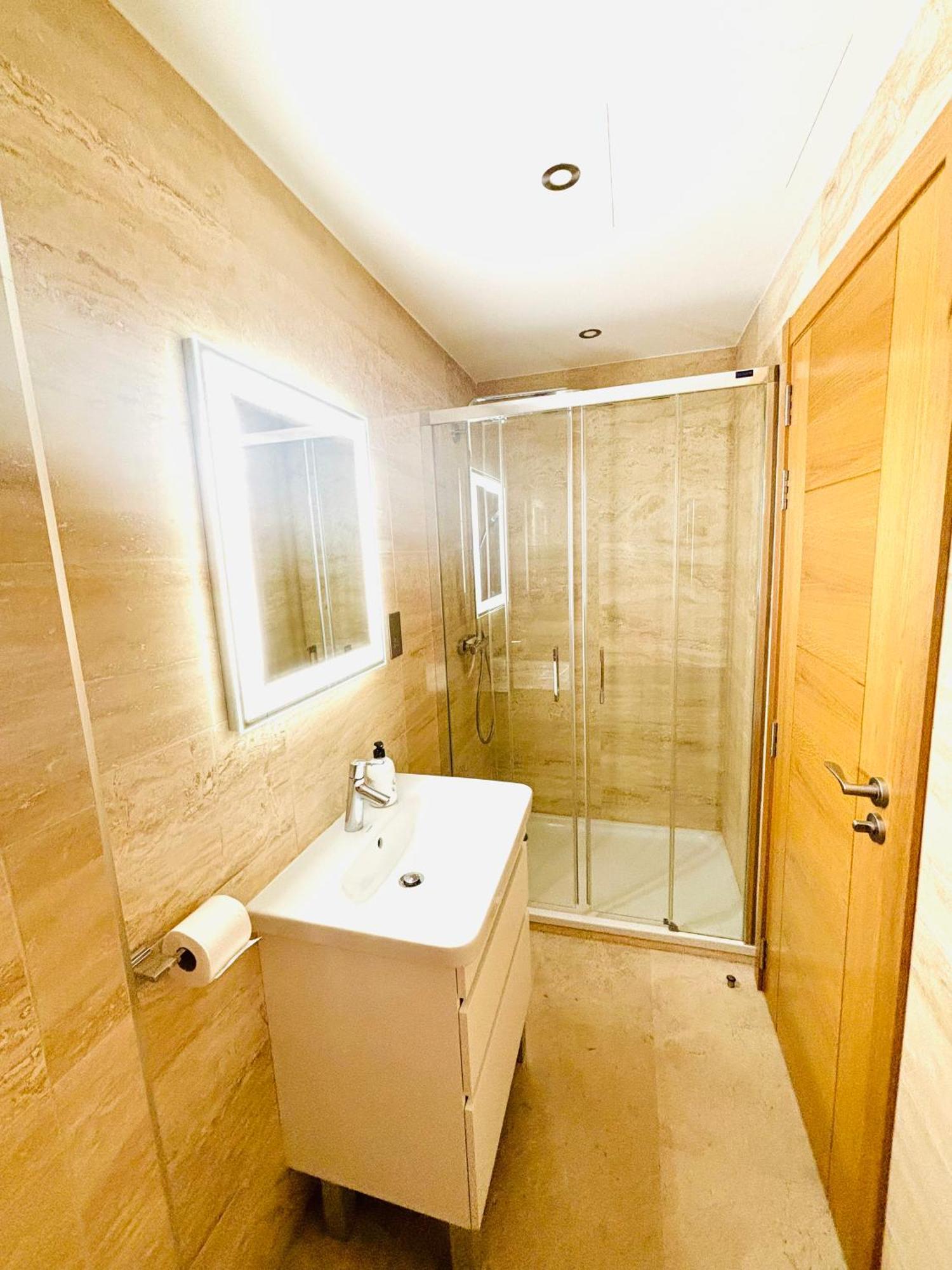 Ocean Village High Floor Luxury Modern Apartment Gibraltar Extérieur photo